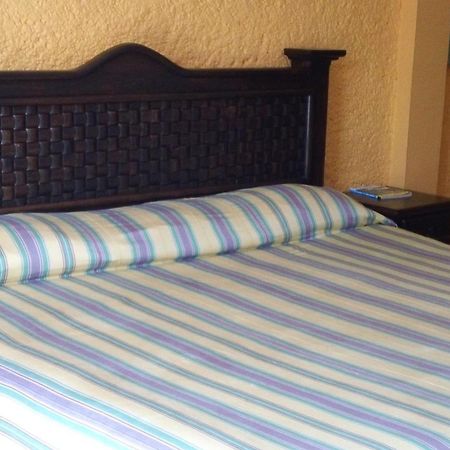 Hotel Villa Monarca Inn Zitácuaro Pokoj fotografie