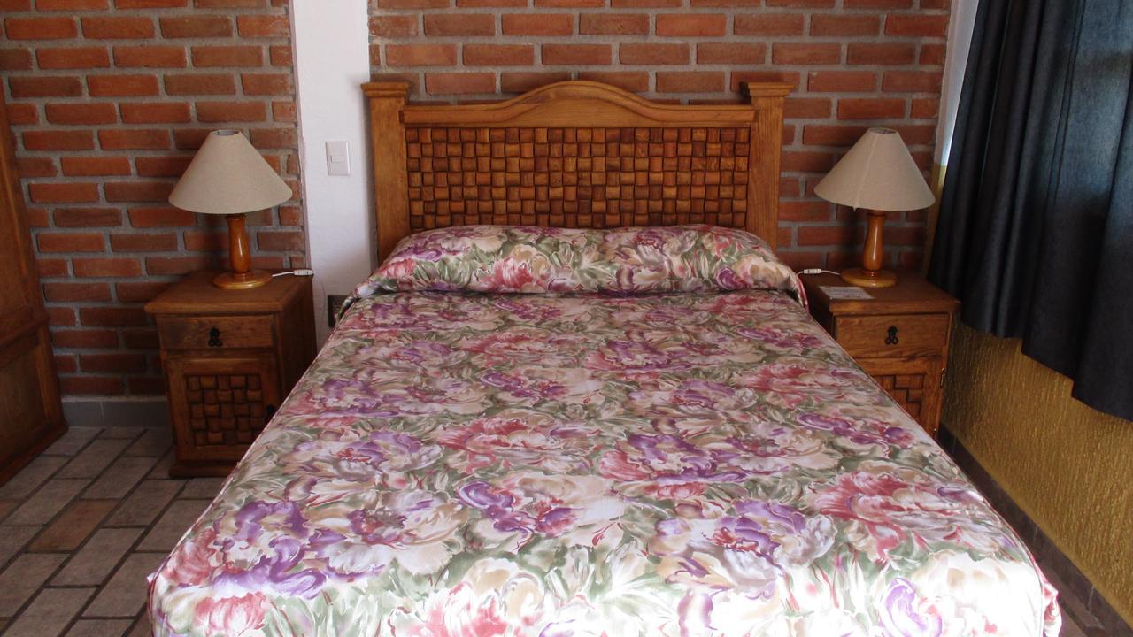 Hotel Villa Monarca Inn Zitácuaro Exteriér fotografie