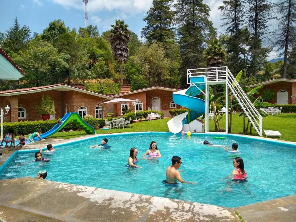 Hotel Villa Monarca Inn Zitácuaro Exteriér fotografie